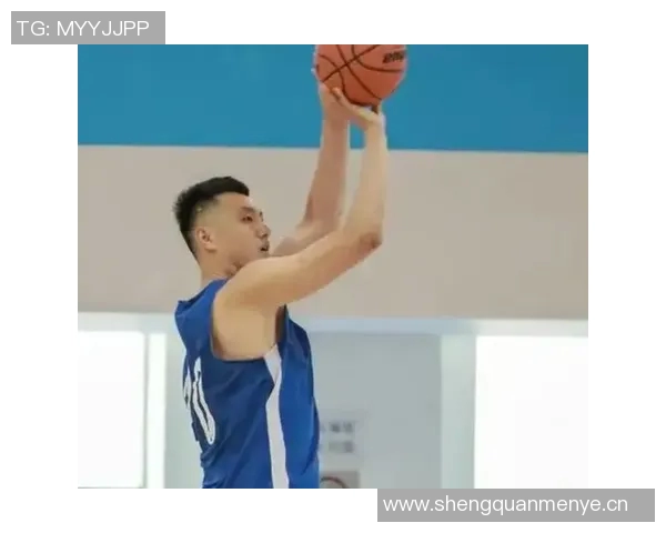 翟晓川与赵睿方硕共赏王楚钦比赛现场气氛热烈嗓音嘶哑尽显激情